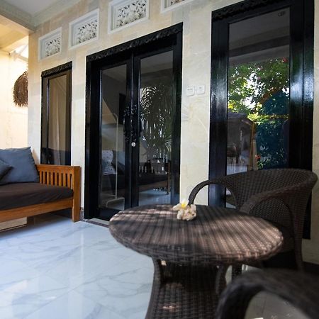 Rumah Singa - Holistic Healing Retreat กิลิไอร์ ภายนอก รูปภาพ