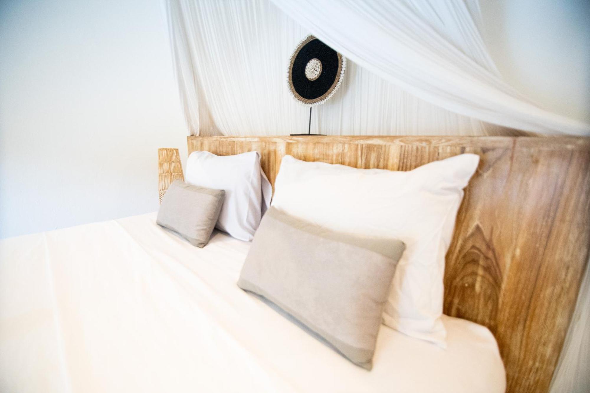 Rumah Singa - Holistic Healing Retreat กิลิไอร์ ภายนอก รูปภาพ
