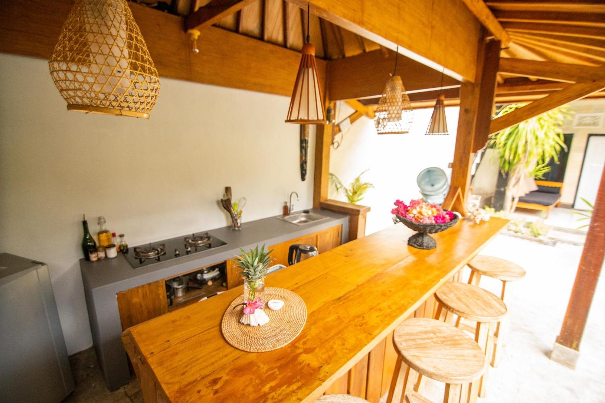 Rumah Singa - Holistic Healing Retreat กิลิไอร์ ภายนอก รูปภาพ
