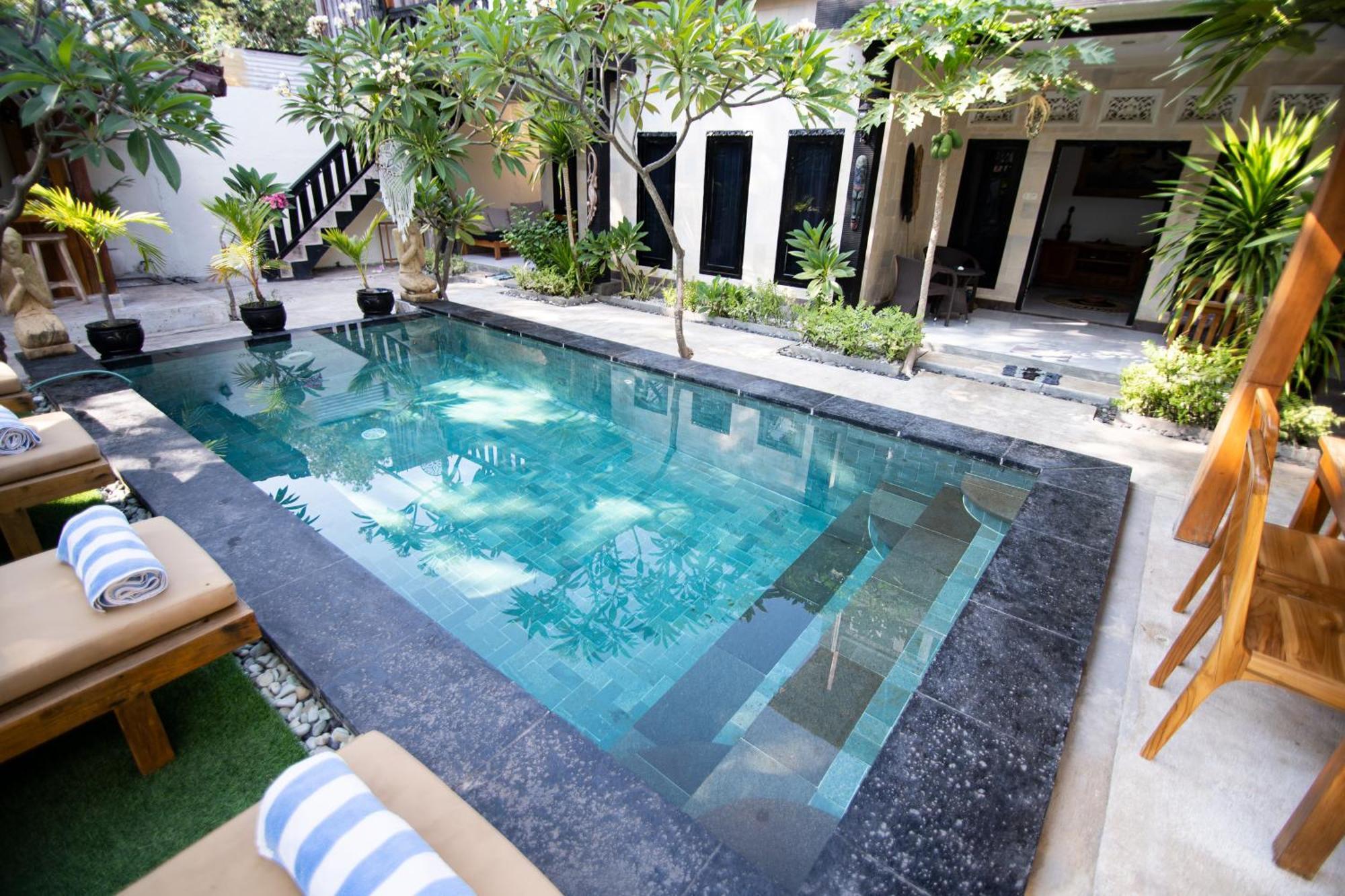 Rumah Singa - Holistic Healing Retreat กิลิไอร์ ภายนอก รูปภาพ