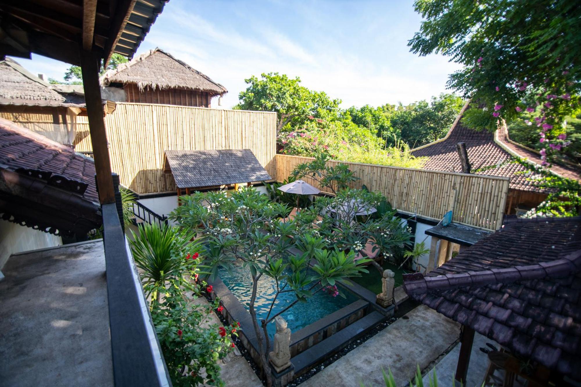Rumah Singa - Holistic Healing Retreat กิลิไอร์ ภายนอก รูปภาพ